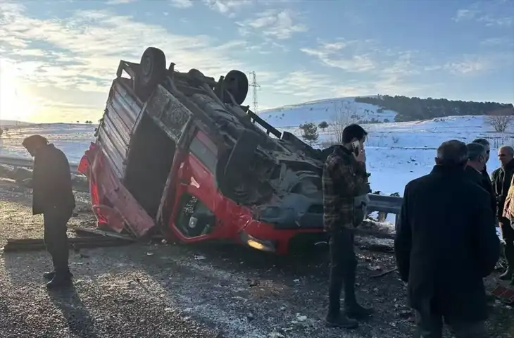 Doğu Anadolu'da Trafik Kazası: 3 Yaralı